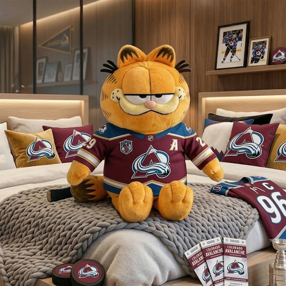 CA x Garfield plushie in NHL team editions NAK TTT
